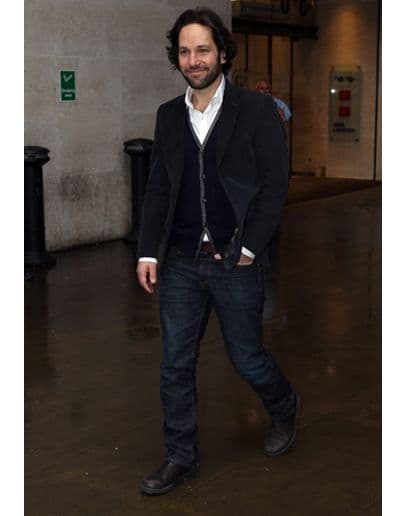 Paul Rudd’s Black Blazer & Layered Cardigan Outfit