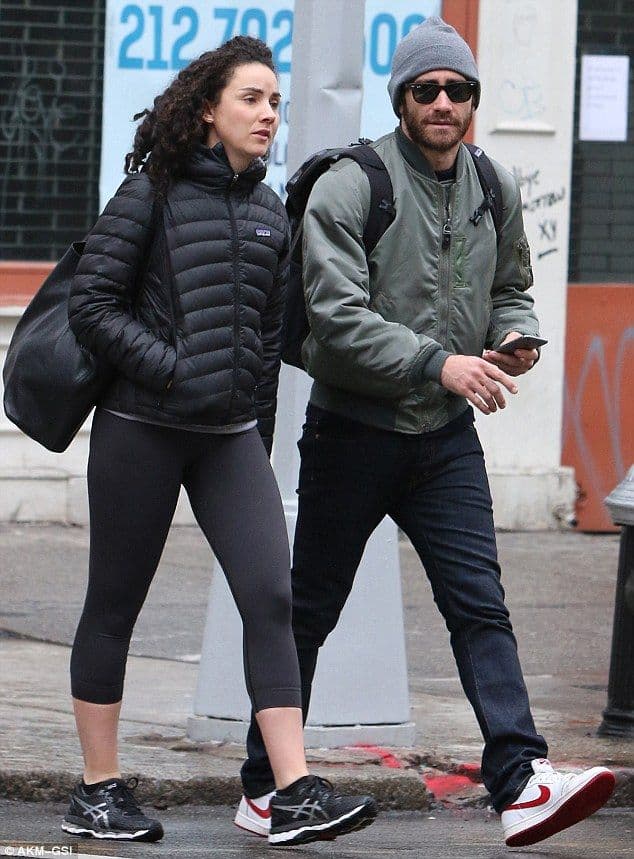 Jake Gyllenhaal’s Sage Bomber & Dark Jeans Outfit