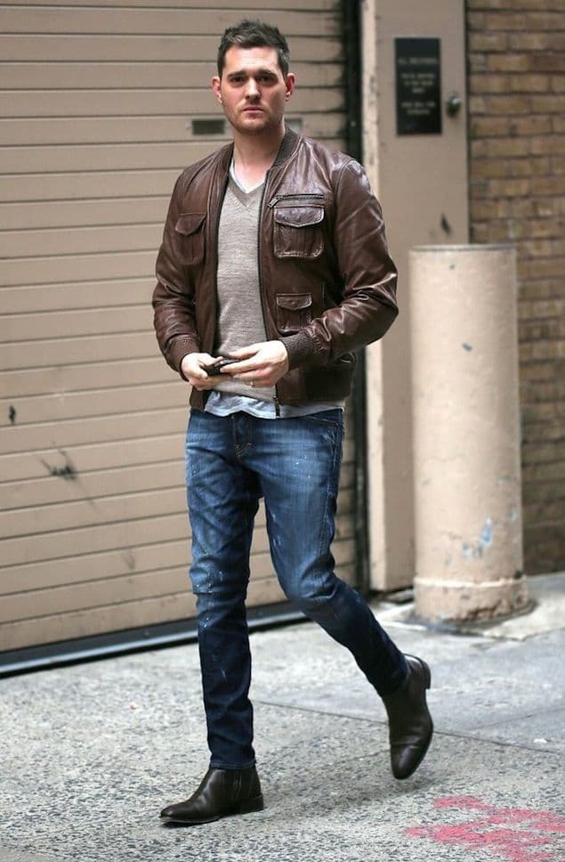 Michael Bublé’s Brown Jacket & V-Neck Sweater Outfit