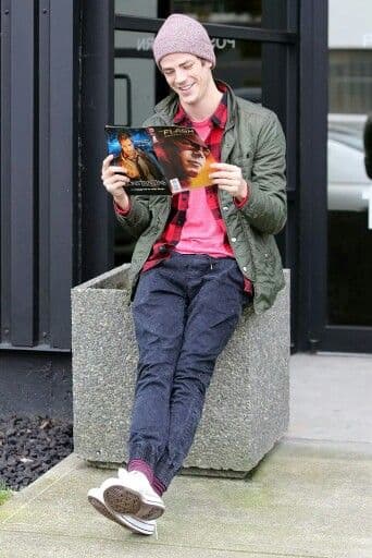Grant Gustin’s Quilted Jacket & Plaid Layers Outfit